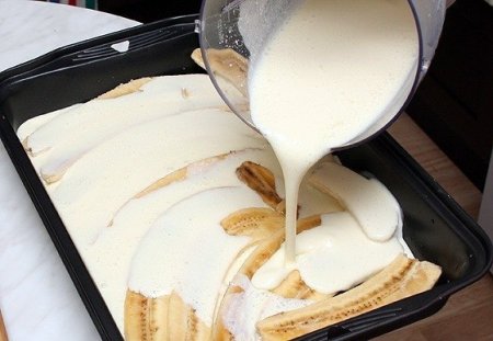 Бананы с творогом и йогуртом