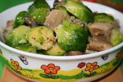 Брюссельская капуста с грибами