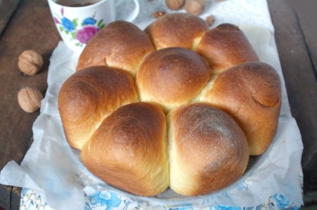 Булочки с ореховой начинкой
