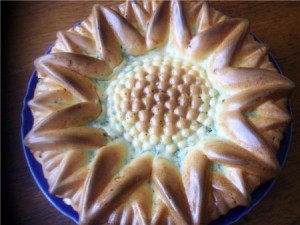 Быстрый заливной пирог с яйцом и зеленью