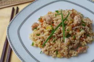 Чесночный рис с куриным филе