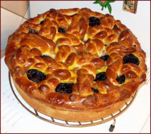 Яблочный пирог с черносливом