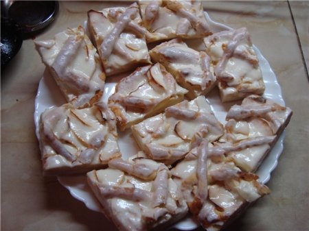 Горячая закуска из бананов с ветчиной и сыром