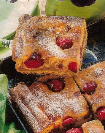 Ягодный пирог с какао