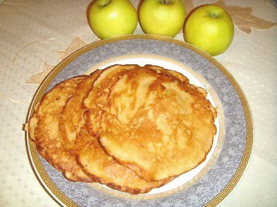 Как приготовить яблочные блинчики