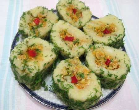 Салат из маринованных кабачков
