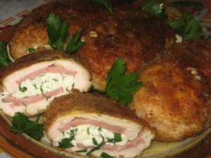 Куриные кармашки с творогом и зеленью