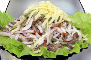 Немецкий мясной салат