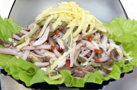Немецкий мясной салат