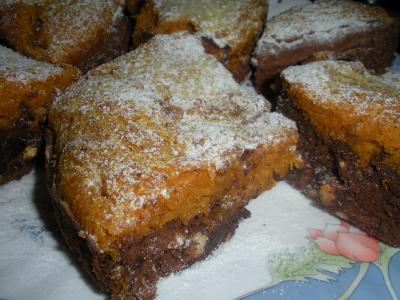 Осенний брауни с тыквой и орехами