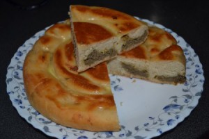 Пирог-улитка с печенью в мультиварке
