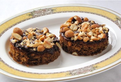Пирожные с арахисовым маслом и медом