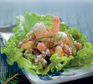 Рисовый салат с креветками