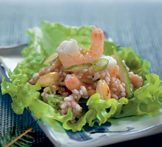 Рисовый салат с креветками