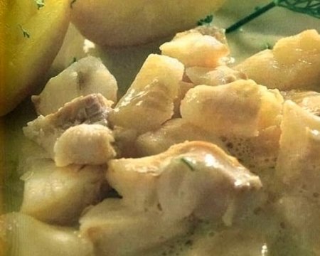 Рыба под сливочным соусом