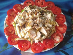 Салат из красной рыбы с сухариками