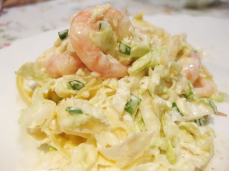 Салат из пекинской капусты