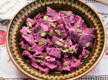 Салат из свеклы с тыквенными семечками