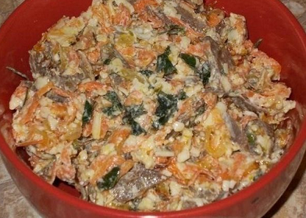 Салат с сердцем и плавленным сыром