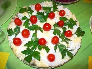 Салат слоеный с курицей