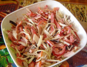 Салат со сливами