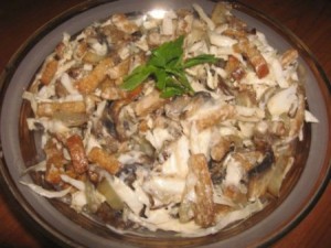 Салат «улетный» с грибами