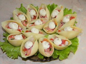 Запеканка с рисом, куриным филе, кукурузой и овощами