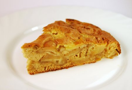 Шарлотка с яблоками