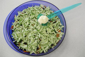 Слоеный салат из курицы