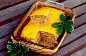 Слоеный сырный пирог с куриным фаршем