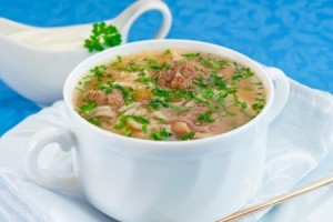 Суп с перепелами, брюссельской капустой и картофелем